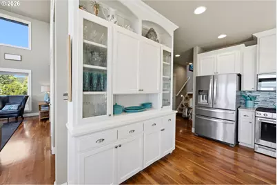 2030 NE 66th St, Lincoln City, OR 97367 - Photo 15