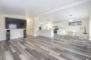 2000 Robins Lane SE, Salem, OR 97306 - Photo 7