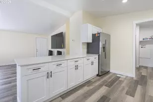 2000 Robins Lane SE, Salem, OR 97306 - Photo 15