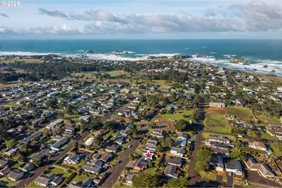 710 8th Ct SW, Bandon, OR 97411 - Photo 37