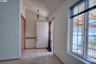 2956 Dahlia Ln, Eugene, OR 97404 - Photo 3