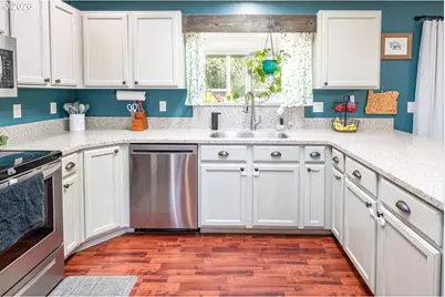 87660 Trek Dr, Veneta, OR 97487 - Photo 11