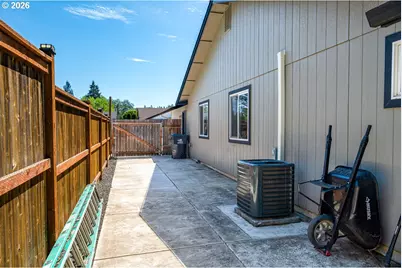 87660 Trek Dr, Veneta, OR 97487 - Photo 33