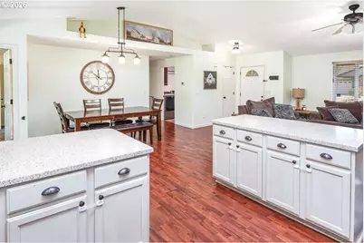 87660 Trek Dr, Veneta, OR 97487 - Photo 9
