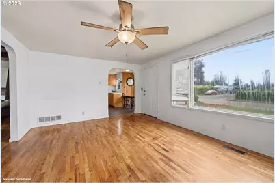 1992 J St, Springfield, OR 97477 - Photo 5