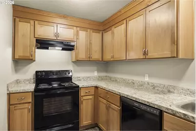 1570 James St, Woodburn, OR 97071 - Photo 21