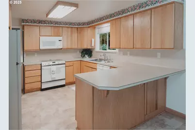 20180 NE Sunnycrest Rd, Newberg, OR 97132 - Photo 19