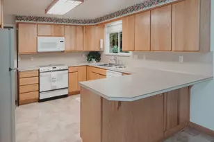 20180 NE Sunnycrest Rd, Newberg, OR 97132 - Photo 19