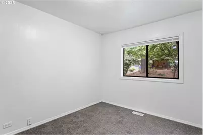 7733 NE Mason St, Portland, OR 97218 - Photo 15