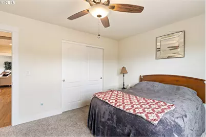 910 Swallow Ave, Sutherlin, OR 97479 - Photo 31