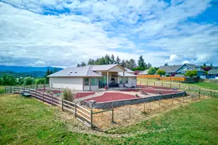 910 Swallow Ave, Sutherlin, OR 97479 - Photo 39