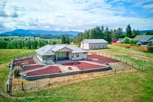 910 Swallow Ave, Sutherlin, OR 97479 - Photo 3