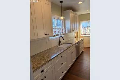 174 NE 4th Ave, Hillsboro, OR 97124 - Photo 13