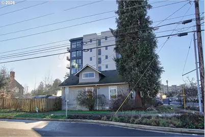 174 NE 4th Ave, Hillsboro, OR 97124 - Photo 5