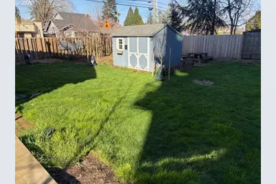 174 NE 4th Ave, Hillsboro, OR 97124 - Photo 27