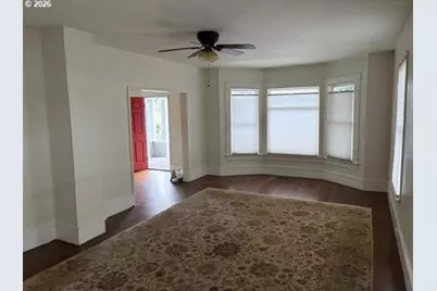 174 NE 4th Ave, Hillsboro, OR 97124 - Photo 9