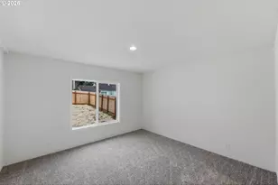 559 S Wall St, Coos Bay, OR 97420 - Photo 21