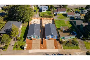 559 S Wall St, Coos Bay, OR 97420 - Photo 37