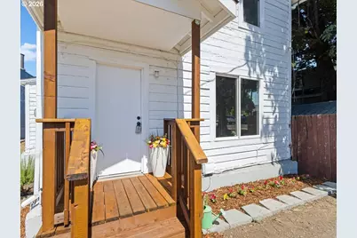 1108 W 14th St, Vancouver, WA 98660 - Photo 3