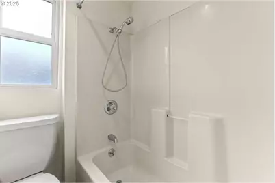 807 NE 74th Ave, Portland, OR 97213 - Photo 23