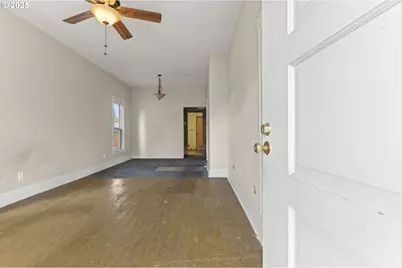 807 NE 74th Ave, Portland, OR 97213 - Photo 7