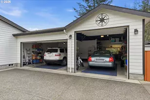 2145 Lynne Dr, North Bend, OR 97459 - Photo 33