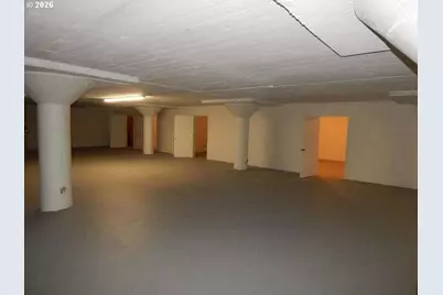 327 S Fir St, Medford, OR 97501 - Photo 23