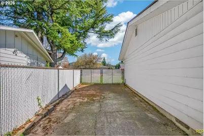 14579 SE Primrose Ave, Milwaukie, OR 97267 - Photo 5