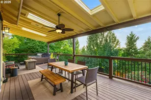 16375 Oak Valley Dr, Oregon City, OR 97045 - Photo 17