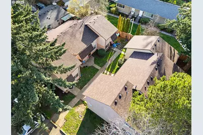 13145 SE Division St, Portland, OR 97236 - Photo 9