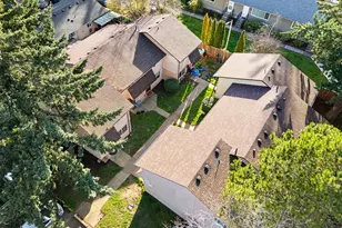 13145 SE Division St, Portland, OR 97236 - Photo 9