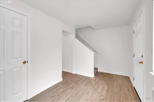 13145 SE Division St, Portland, OR 97236 - Photo 11