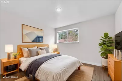 13145 SE Division St, Portland, OR 97236 - Photo 17