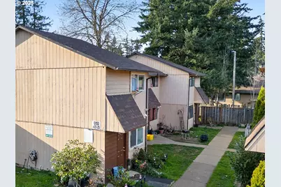 13145 SE Division St, Portland, OR 97236 - Photo 5