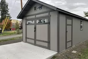 503 S Holmes St, Wallowa, OR 97885 - Photo 5