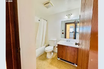 1275 W 1st St, Arlington, OR 97812 - Photo 15