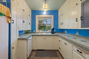 1365 SE Overlook Ave, Roseburg, OR 97470 - Photo 11