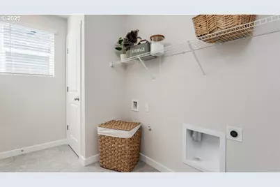 9348 SE Crystal Rose St, Happy Valley, OR 97086 - Photo 17