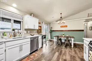 25198 Jake St, Veneta, OR 97487 - Photo 13