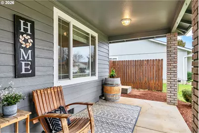 25198 Jake St, Veneta, OR 97487 - Photo 9