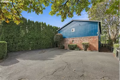 2121 SE 50th Ave, Portland, OR 97215 - Photo 9