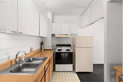 4320 SE Hawthorne Blvd, Portland, OR 97215 - Photo 9