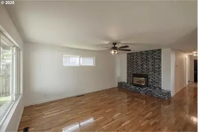 615 5th Ave, Sweet Home, OR 97386 - Photo 9