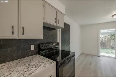 615 5th Ave, Sweet Home, OR 97386 - Photo 7