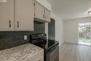 615 5th Ave, Sweet Home, OR 97386 - Photo 7