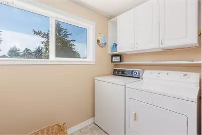 9235 Trout Pl, Gleneden Beach, OR 97388 - Photo 27