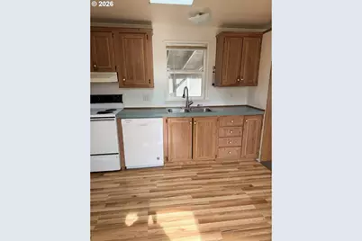700 N Mill St #100, Creswell, OR 97426 - Photo 5