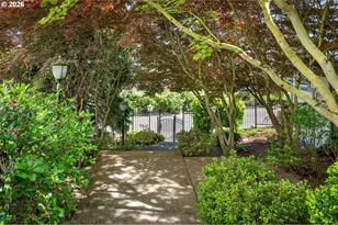 3640 SW Baird St, Portland, OR 97219 - Photo 41