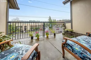 3640 SW Baird St, Portland, OR 97219 - Photo 9