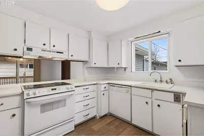 657 17th Ave, Longview, WA 98632 - Photo 9